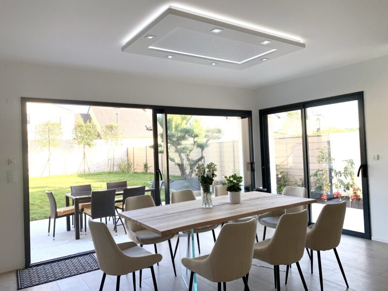 Éclairage d'Exception à Marseille : Luminaires Made in France par LUMINNOV
